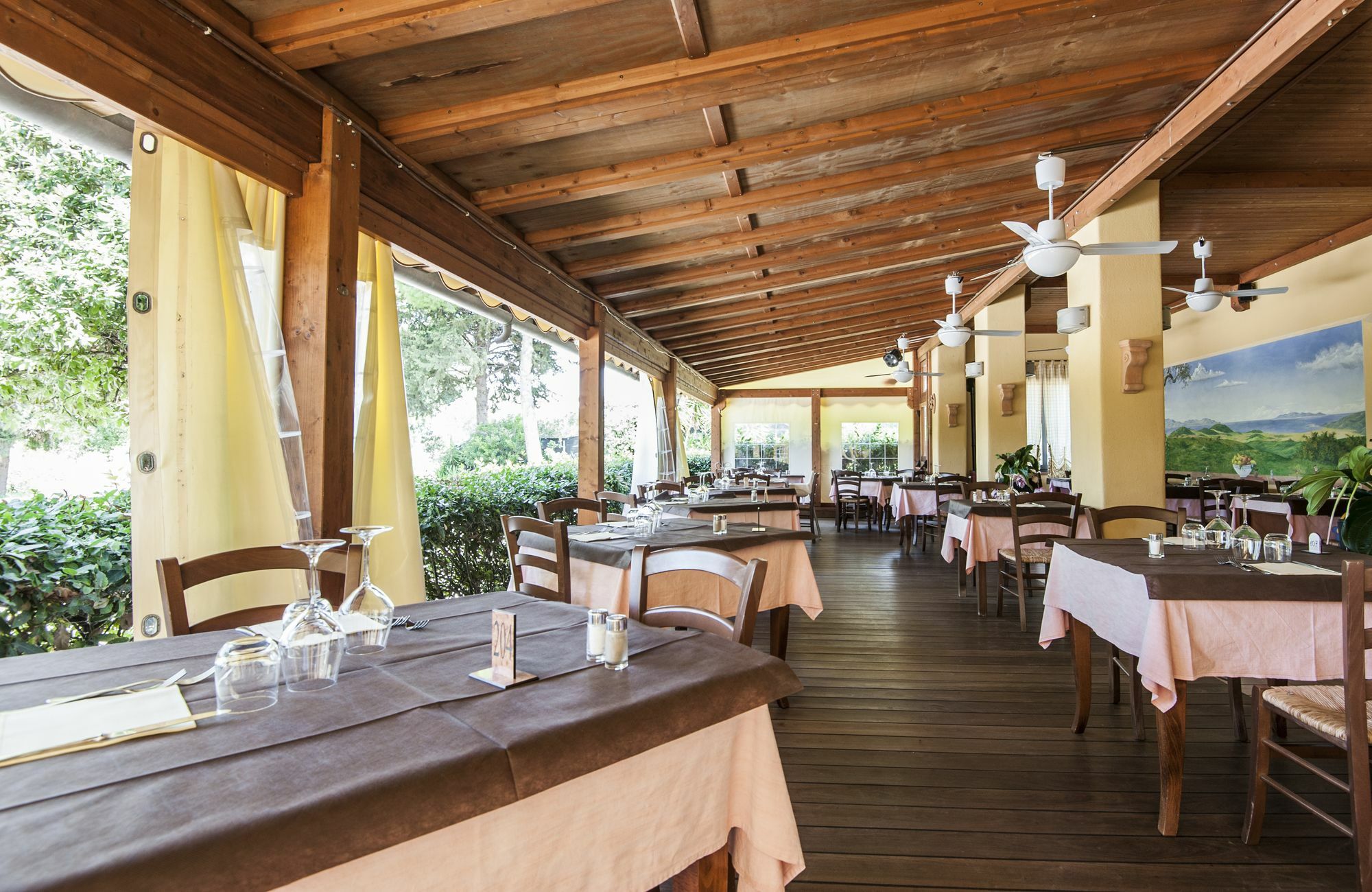 Hotel Ristorante Le Querciolaie Dei Ricci Fonteblanda Exterior photo